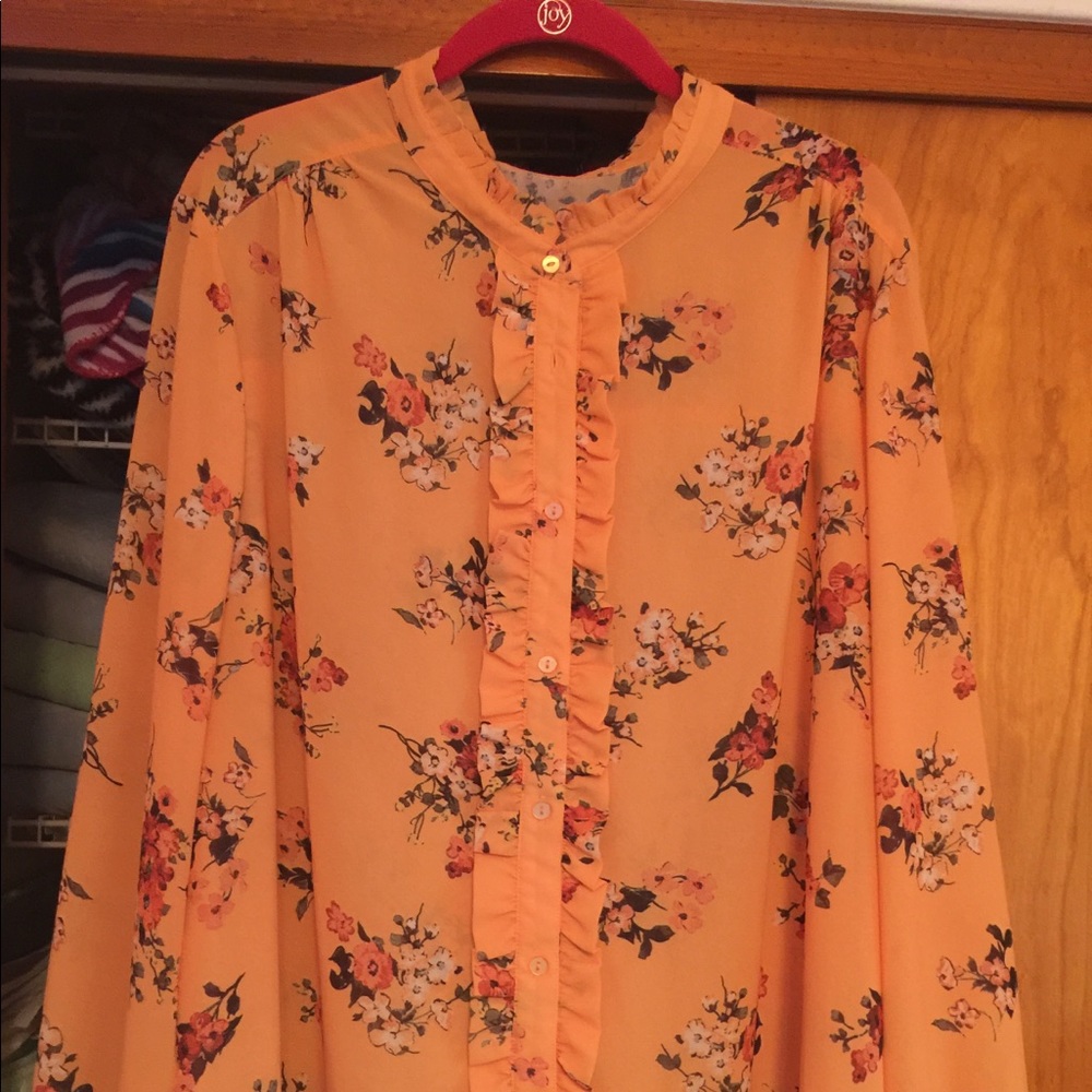 Sheryl Crow Floral Tie-Sleeve Blouse